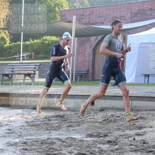 08.09.2024 - Stadtparktriathlon Luisa Fischer http://msf.ph/oto/6995479 08.09.2024 08:45:41 Schwimmen 11, 49, 59, 75 meine-sportfotos.de