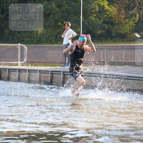 08.09.2024 - Stadtparktriathlon Luisa Fischer http://msf.ph/oto/6995498 08.09.2024 08:45:46 Schwimmen 49, 59, 75 meine-sportfotos.de
