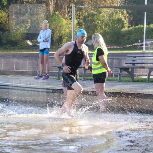 08.09.2024 - Stadtparktriathlon Luisa Fischer http://msf.ph/oto/6995509 08.09.2024 08:45:48 Schwimmen 56, 59, 75 meine-sportfotos.de