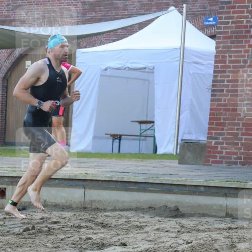 08.09.2024 - Stadtparktriathlon Luisa Fischer http://msf.ph/oto/6995518 08.09.2024 08:45:49 Schwimmen 56, 59 meine-sportfotos.de