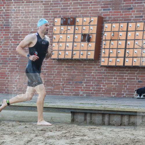08.09.2024 - Stadtparktriathlon Luisa Fischer http://msf.ph/oto/6995526 08.09.2024 08:45:50 Schwimmen 56, 59 meine-sportfotos.de