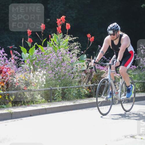 08.09.2024 - Stadtparktriathlon Zöllner http://msf.ph/oto/6995538 08.09.2024 12:09:18 Radfahren 672, 751, 771, 839 meine-sportfotos.de
