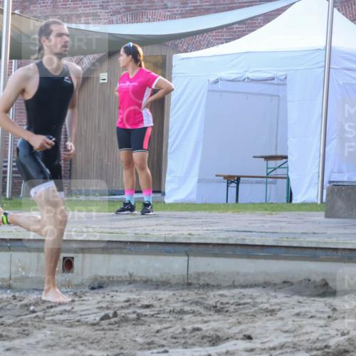 08.09.2024 - Stadtparktriathlon Luisa Fischer http://msf.ph/oto/6995549 08.09.2024 08:45:59 Schwimmen 5, 32, 51, 56 meine-sportfotos.de
