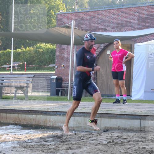 08.09.2024 - Stadtparktriathlon Luisa Fischer http://msf.ph/oto/6995562 08.09.2024 08:46:02 Schwimmen 5, 32, 38, 51, 56 meine-sportfotos.de