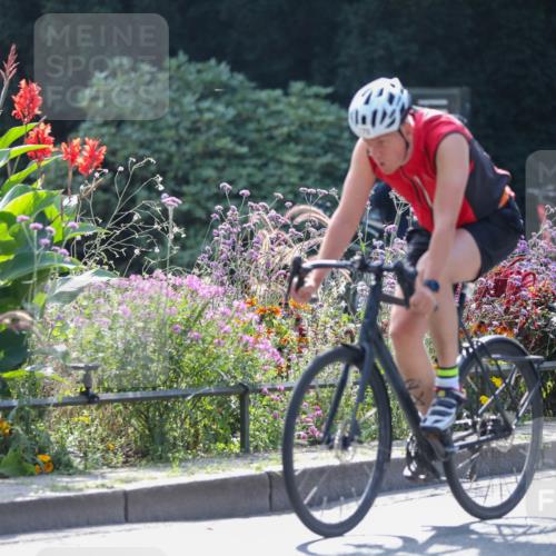 08.09.2024 - Stadtparktriathlon Zöllner http://msf.ph/oto/6995576 08.09.2024 12:09:37 Radfahren 778 meine-sportfotos.de