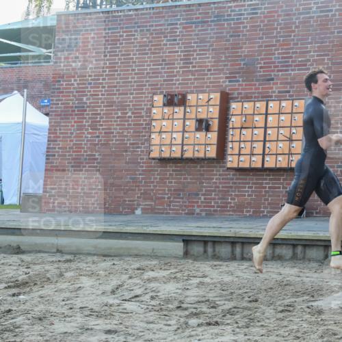 08.09.2024 - Stadtparktriathlon Luisa Fischer http://msf.ph/oto/6995597 08.09.2024 08:46:07 Schwimmen 5, 32, 38, 51 meine-sportfotos.de