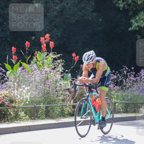 08.09.2024 - Stadtparktriathlon Zöllner http://msf.ph/oto/6995605 08.09.2024 12:09:57 Radfahren 711, 740, 800 meine-sportfotos.de