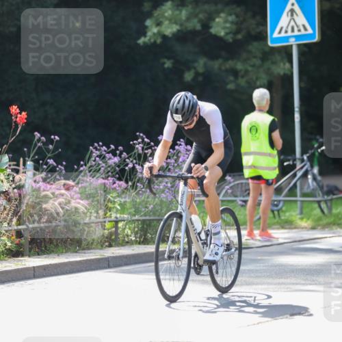 08.09.2024 - Stadtparktriathlon Zöllner http://msf.ph/oto/6995622 08.09.2024 12:10:30 Radfahren 691, 738, 770, 780, 793, 804, 807, 833 meine-sportfotos.de