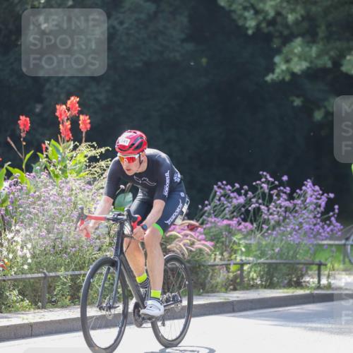 08.09.2024 - Stadtparktriathlon Zöllner http://msf.ph/oto/6995662 08.09.2024 12:11:05 Radfahren 750, 834, 841 meine-sportfotos.de