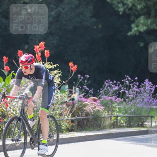 08.09.2024 - Stadtparktriathlon Zöllner http://msf.ph/oto/6995667 08.09.2024 12:11:05 Radfahren 750, 834, 841 meine-sportfotos.de