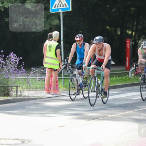08.09.2024 - Stadtparktriathlon Zöllner http://msf.ph/oto/6995729 08.09.2024 12:12:02 Radfahren 688, 777, 779, 816, 829 meine-sportfotos.de
