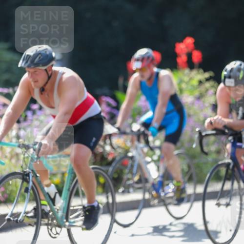 08.09.2024 - Stadtparktriathlon Zöllner http://msf.ph/oto/6995738 08.09.2024 12:12:04 Radfahren 688, 762, 777, 779, 816, 829 meine-sportfotos.de