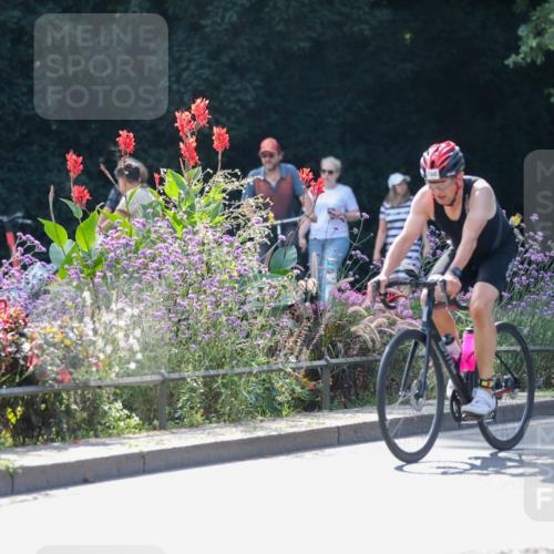 08.09.2024 - Stadtparktriathlon Zöllner http://msf.ph/oto/6995772 08.09.2024 12:12:34 Radfahren 696, 700, 734, 742, 746, 787, 798, 817, 836, 837, 843 meine-sportfotos.de