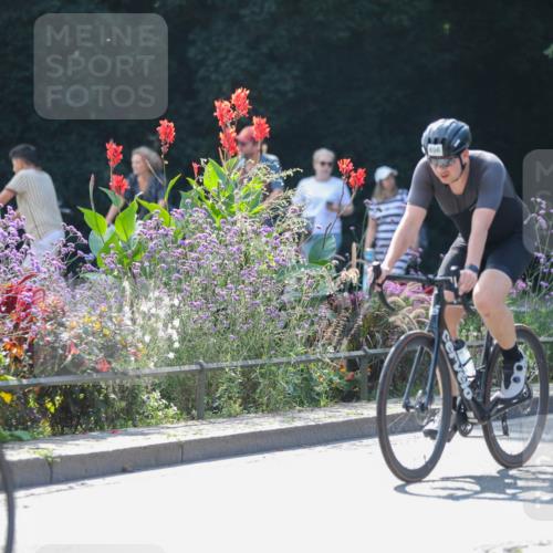 08.09.2024 - Stadtparktriathlon Zöllner http://msf.ph/oto/6995778 08.09.2024 12:12:35 Radfahren 696, 700, 734, 742, 746, 787, 798, 817, 836, 837, 843 meine-sportfotos.de