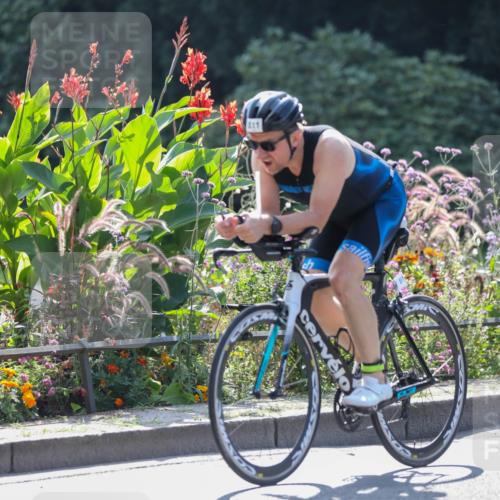 08.09.2024 - Stadtparktriathlon Zöllner http://msf.ph/oto/6995815 08.09.2024 12:13:04 Radfahren 756, 767, 811 meine-sportfotos.de