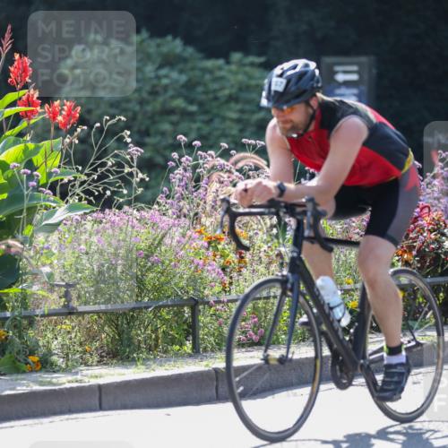 08.09.2024 - Stadtparktriathlon Zöllner http://msf.ph/oto/6995821 08.09.2024 12:13:11 Radfahren 677, 726, 767 meine-sportfotos.de