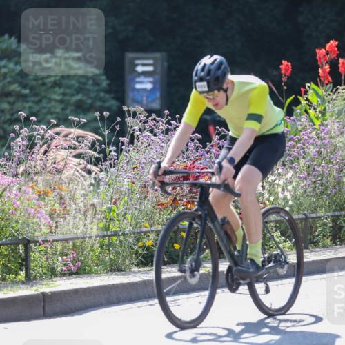 08.09.2024 - Stadtparktriathlon Zöllner http://msf.ph/oto/6995883 08.09.2024 12:14:00 Radfahren 689, 718, 753, 760, 769 meine-sportfotos.de