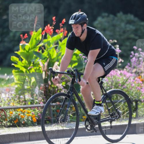08.09.2024 - Stadtparktriathlon Zöllner http://msf.ph/oto/6995890 08.09.2024 12:14:01 Radfahren 689, 718, 753, 760 meine-sportfotos.de