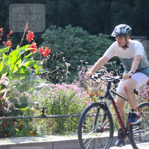 08.09.2024 - Stadtparktriathlon Zöllner http://msf.ph/oto/6995906 08.09.2024 12:14:06 Radfahren 760, 845 meine-sportfotos.de