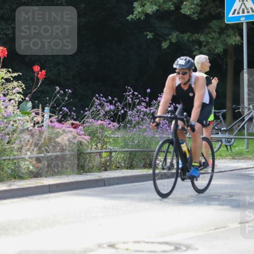 08.09.2024 - Stadtparktriathlon Zöllner http://msf.ph/oto/6996000 08.09.2024 12:15:06 Radfahren 744, 752, 764, 773, 795, 809 meine-sportfotos.de