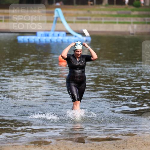08.09.2024 - Stadtparktriathlon Michael Strokosch http://msf.ph/oto/6996014 08.09.2024 12:21:30 Schwimmen 920 meine-sportfotos.de