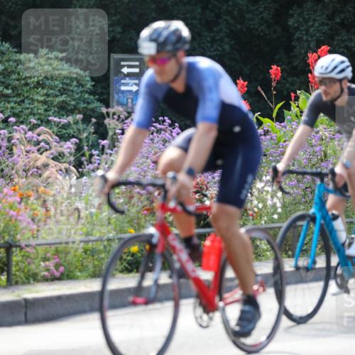 08.09.2024 - Stadtparktriathlon Zöllner http://msf.ph/oto/6996181 08.09.2024 12:17:17 Radfahren 771, 788, 793, 825, 833, 852, 880 meine-sportfotos.de