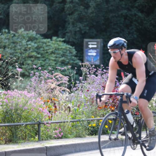 08.09.2024 - Stadtparktriathlon Zöllner http://msf.ph/oto/6996196 08.09.2024 12:17:21 Radfahren 751, 771, 793, 852, 880 meine-sportfotos.de