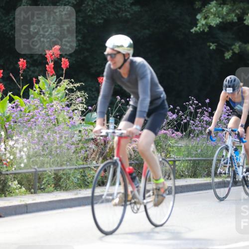 08.09.2024 - Stadtparktriathlon Zöllner http://msf.ph/oto/6996199 08.09.2024 12:17:24 Radfahren 751, 771, 852, 880 meine-sportfotos.de