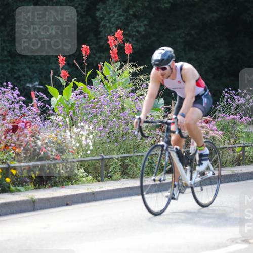 08.09.2024 - Stadtparktriathlon Zöllner http://msf.ph/oto/6996235 08.09.2024 12:17:40 Radfahren 750, 785, 802, 805 meine-sportfotos.de