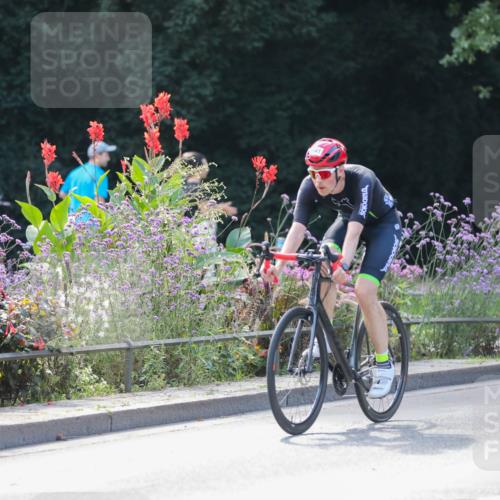 08.09.2024 - Stadtparktriathlon Zöllner http://msf.ph/oto/6996272 08.09.2024 12:18:02 Radfahren 778, 834, 841, 886, 918 meine-sportfotos.de