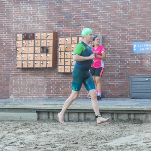 08.09.2024 - Stadtparktriathlon Luisa Fischer http://msf.ph/oto/6996365 08.09.2024 08:48:42 Schwimmen 4, 16, 65 meine-sportfotos.de