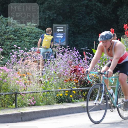 08.09.2024 - Stadtparktriathlon Zöllner http://msf.ph/oto/6996400 08.09.2024 12:19:12 Radfahren 762, 777, 779, 804, 816, 863, 876 meine-sportfotos.de