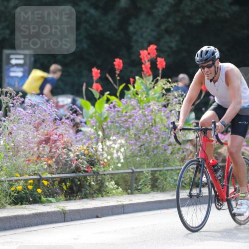 08.09.2024 - Stadtparktriathlon Zöllner http://msf.ph/oto/6996412 08.09.2024 12:19:19 Radfahren 762, 777, 803, 862, 863, 879, 890 meine-sportfotos.de