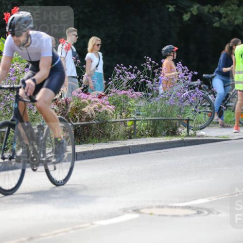 08.09.2024 - Stadtparktriathlon Zöllner http://msf.ph/oto/6996497 08.09.2024 12:19:41 Radfahren 761, 765, 786, 817, 818, 832, 836, 837, 843, 866, 925 meine-sportfotos.de