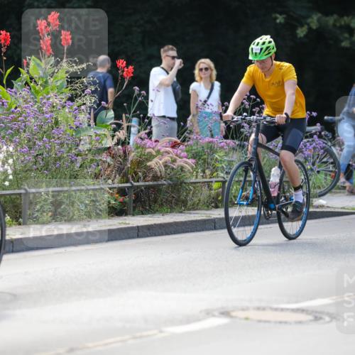 08.09.2024 - Stadtparktriathlon Zöllner http://msf.ph/oto/6996514 08.09.2024 12:19:43 Radfahren 759, 761, 765, 786, 817, 818, 832, 836, 837, 843, 866, 925 meine-sportfotos.de