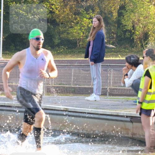 08.09.2024 - Stadtparktriathlon Luisa Fischer http://msf.ph/oto/6996527 08.09.2024 08:57:13 Schwimmen 114, 122 meine-sportfotos.de