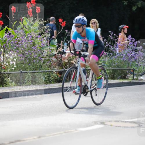 08.09.2024 - Stadtparktriathlon Zöllner http://msf.ph/oto/6996530 08.09.2024 12:19:45 Radfahren 759, 761, 765, 786, 798, 818, 832, 836, 837, 866, 925 meine-sportfotos.de