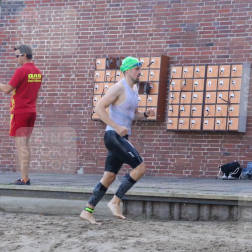 08.09.2024 - Stadtparktriathlon Luisa Fischer http://msf.ph/oto/6996561 08.09.2024 08:57:17 Schwimmen 114, 122 meine-sportfotos.de