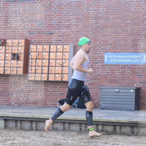 08.09.2024 - Stadtparktriathlon Luisa Fischer http://msf.ph/oto/6996564 08.09.2024 08:57:17 Schwimmen 114, 122 meine-sportfotos.de