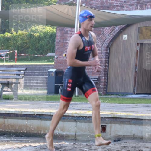 08.09.2024 - Stadtparktriathlon Luisa Fischer http://msf.ph/oto/6996577 08.09.2024 08:57:20 Schwimmen 99, 114, 122 meine-sportfotos.de