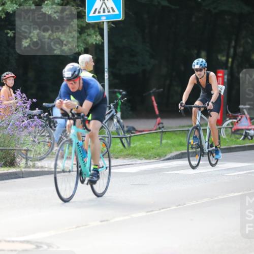08.09.2024 - Stadtparktriathlon Zöllner http://msf.ph/oto/6996587 08.09.2024 12:19:52 Radfahren 759, 761, 765, 775, 798, 932, 939 meine-sportfotos.de
