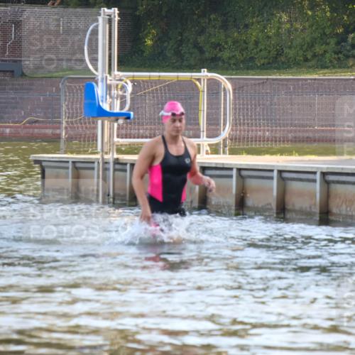 08.09.2024 - Stadtparktriathlon Luisa Fischer http://msf.ph/oto/6996596 08.09.2024 08:57:24 Schwimmen 99, 114, 126 meine-sportfotos.de