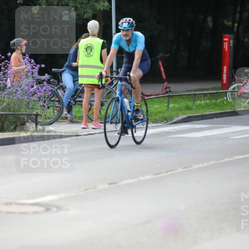 08.09.2024 - Stadtparktriathlon Zöllner http://msf.ph/oto/6996599 08.09.2024 12:19:55 Radfahren 759, 765, 775, 798, 932, 939 meine-sportfotos.de