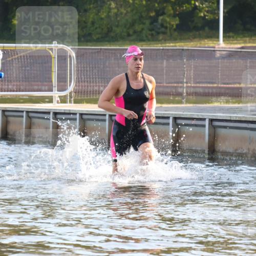 08.09.2024 - Stadtparktriathlon Luisa Fischer http://msf.ph/oto/6996602 08.09.2024 08:57:25 Schwimmen 99, 106, 114, 126 meine-sportfotos.de