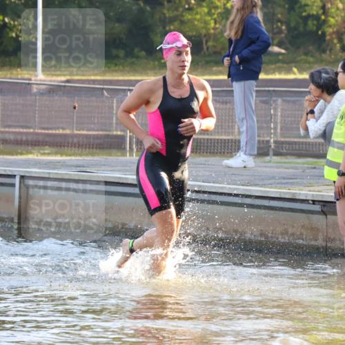 08.09.2024 - Stadtparktriathlon Luisa Fischer http://msf.ph/oto/6996609 08.09.2024 08:57:26 Schwimmen 99, 106, 126 meine-sportfotos.de