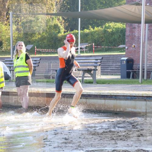 08.09.2024 - Stadtparktriathlon Luisa Fischer http://msf.ph/oto/6996663 08.09.2024 08:57:35 Schwimmen 99, 106, 126 meine-sportfotos.de