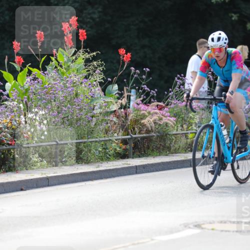 08.09.2024 - Stadtparktriathlon Zöllner http://msf.ph/oto/6996671 08.09.2024 12:20:17 Radfahren 787, 796, 811, 829, 857, 875 meine-sportfotos.de