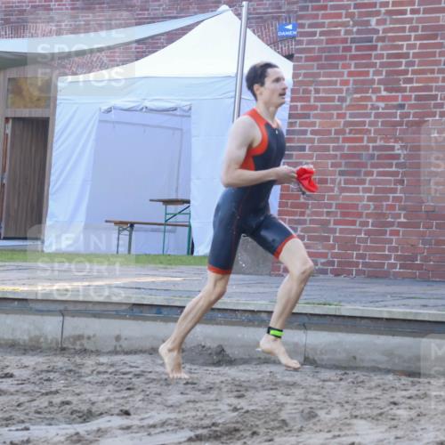 08.09.2024 - Stadtparktriathlon Luisa Fischer http://msf.ph/oto/6996676 08.09.2024 08:57:37 Schwimmen 106, 126 meine-sportfotos.de