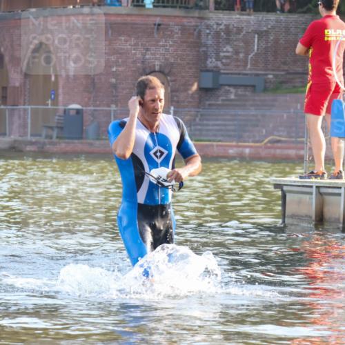 08.09.2024 - Stadtparktriathlon Luisa Fischer http://msf.ph/oto/6996709 08.09.2024 08:58:04 Schwimmen 102, 158 meine-sportfotos.de