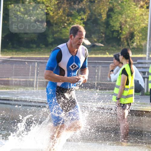 08.09.2024 - Stadtparktriathlon Luisa Fischer http://msf.ph/oto/6996723 08.09.2024 08:58:07 Schwimmen 102, 158 meine-sportfotos.de